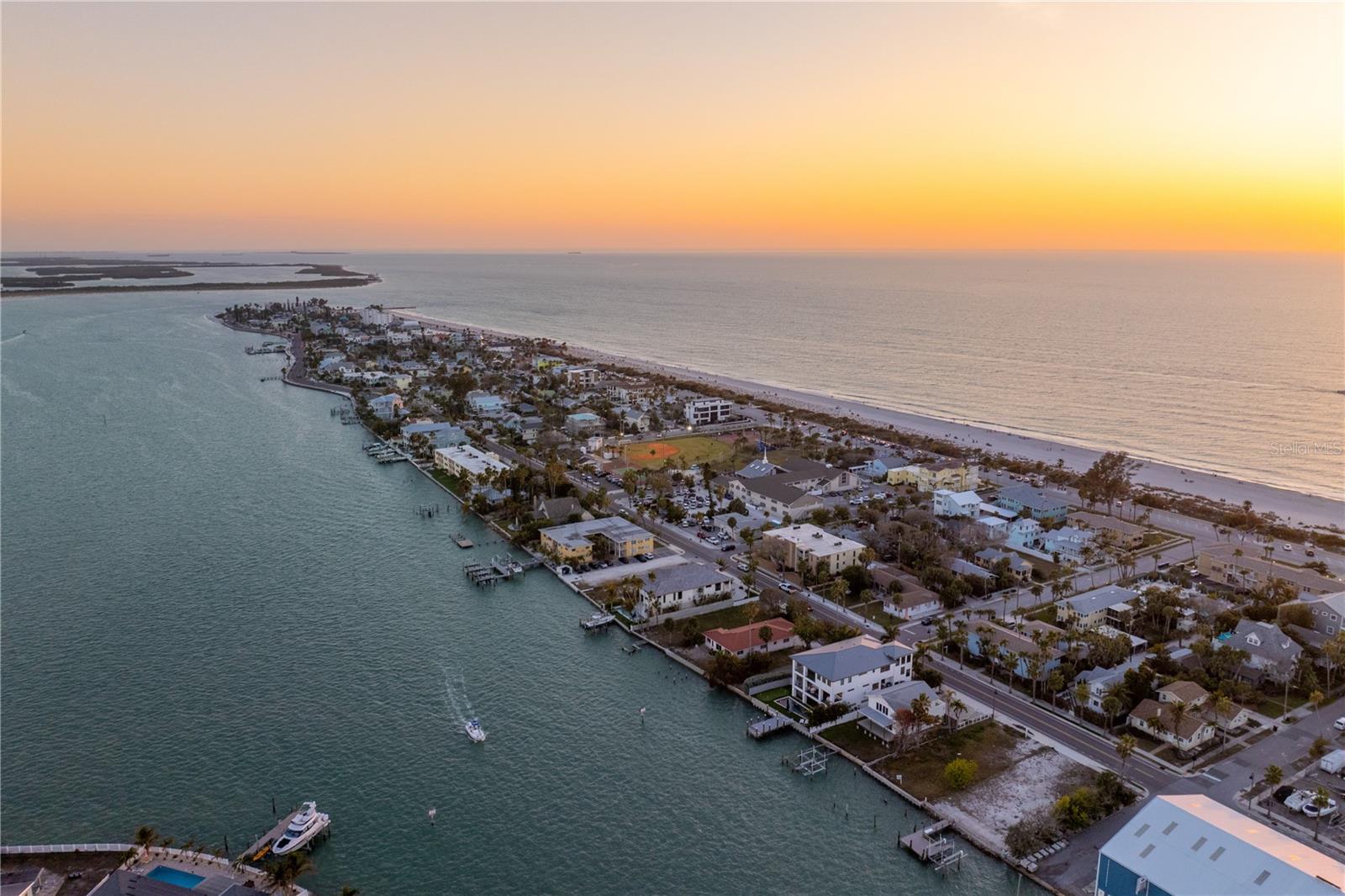 Image 28 of 37 For 1801 Pass A Grille Way