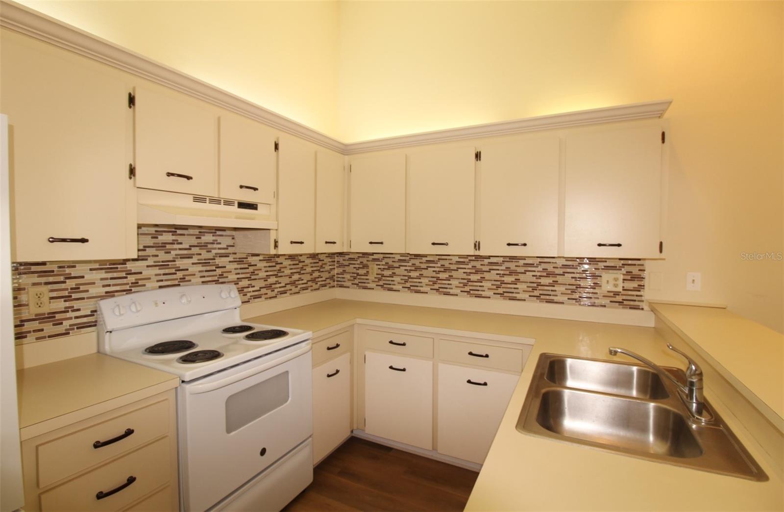 Image 14 of 25 For 3400 Crystal Court W O