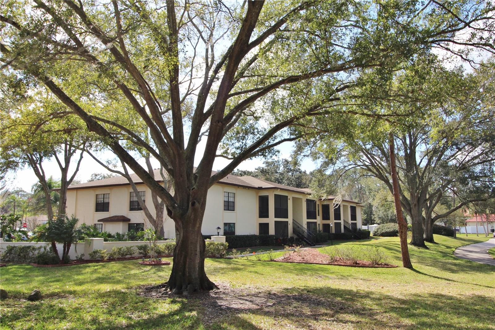 Image 3 of 25 For 3400 Crystal Court W O