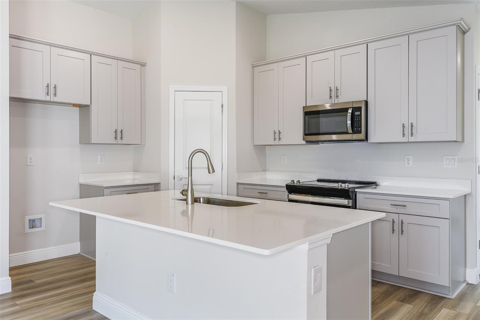 Image 2 of 28 For 6168 Sw 96th Place