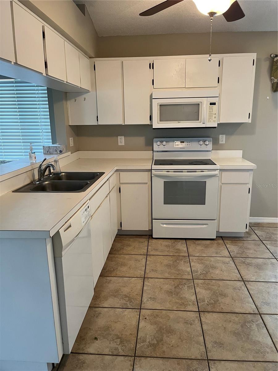 Image 4 of 12 For 2914 Shannon Circle