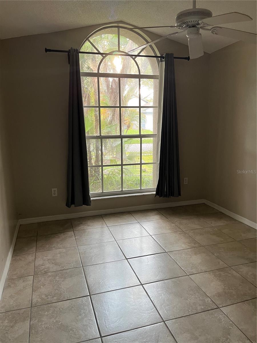 Image 7 of 12 For 2914 Shannon Circle