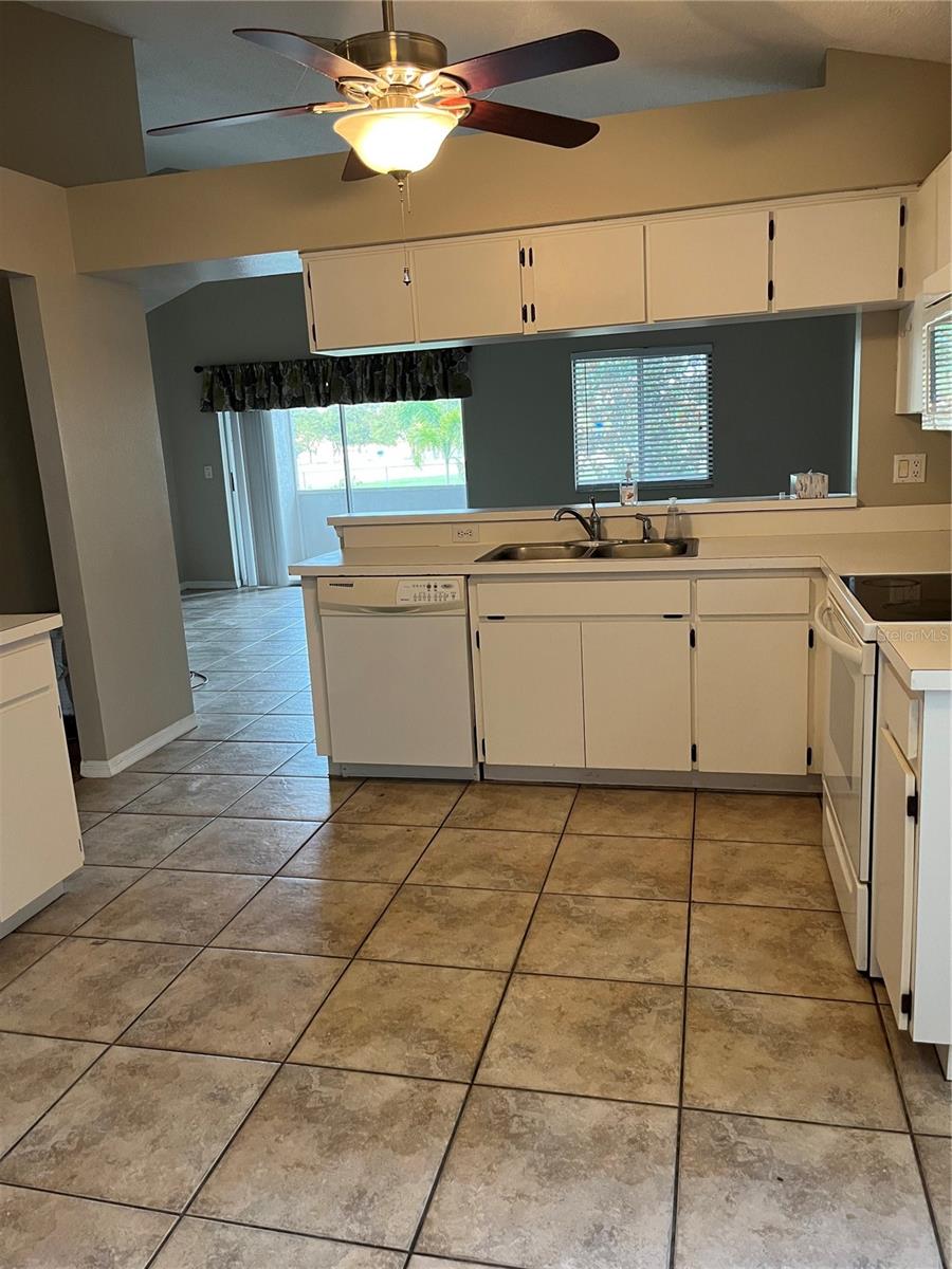 Image 9 of 12 For 2914 Shannon Circle