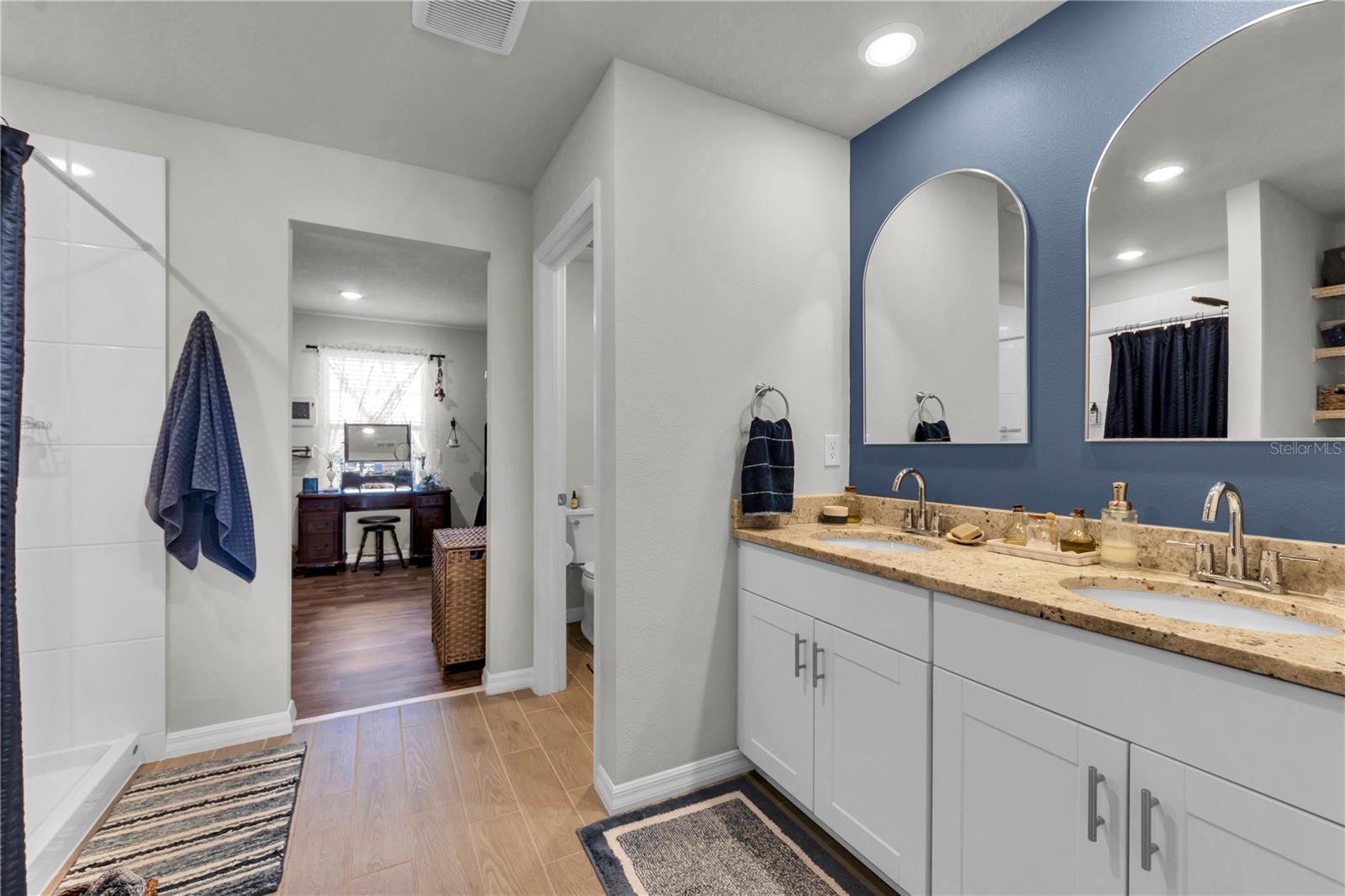 Image 24 of 64 For 3070 Forrest Plum Court