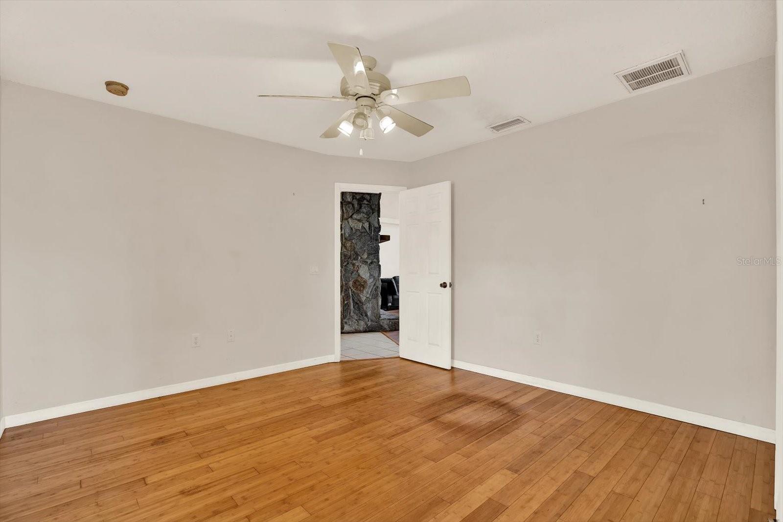 Image 26 of 53 For 8240 Neda Street