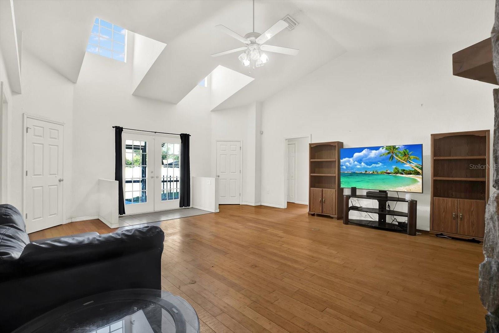 Image 8 of 53 For 8240 Neda Street