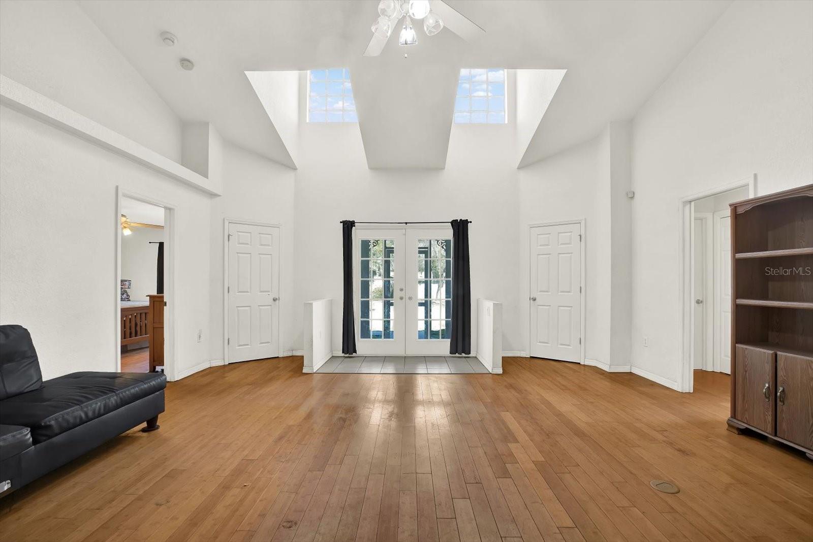 Image 9 of 53 For 8240 Neda Street