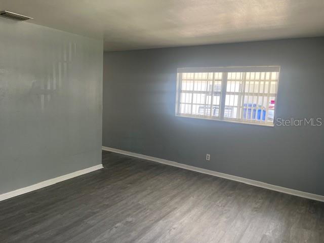 Image 11 of 18 For 6314 Lois Avenue