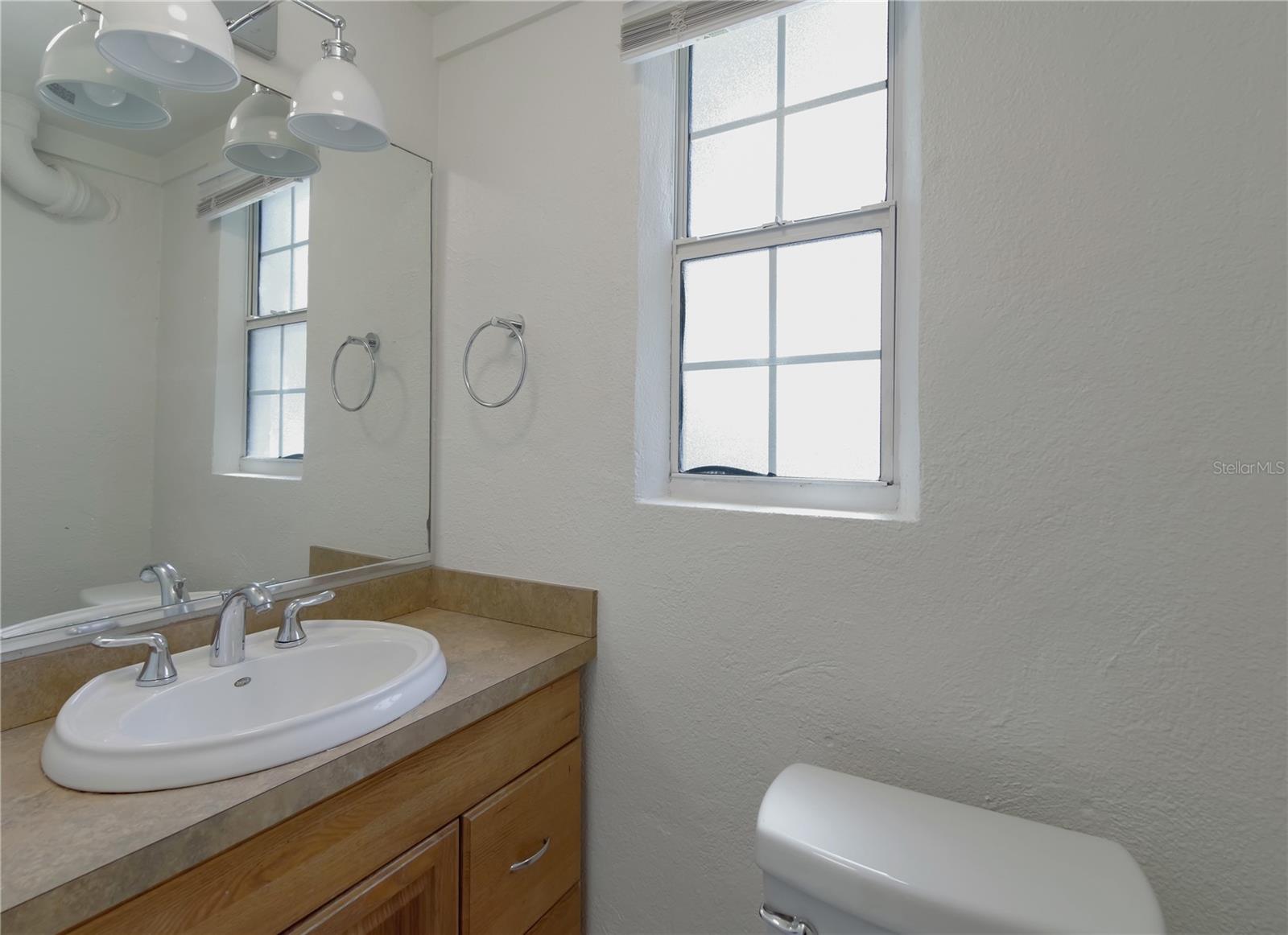 Image 14 of 20 For 833 12th Avenue N A