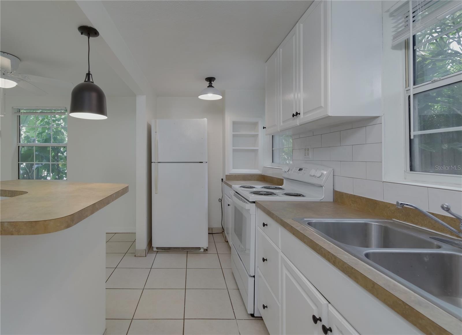 Image 6 of 20 For 833 12th Avenue N A