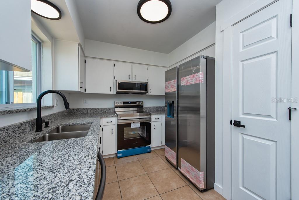 Image 11 of 37 For 4708 Cypress Ridge Place