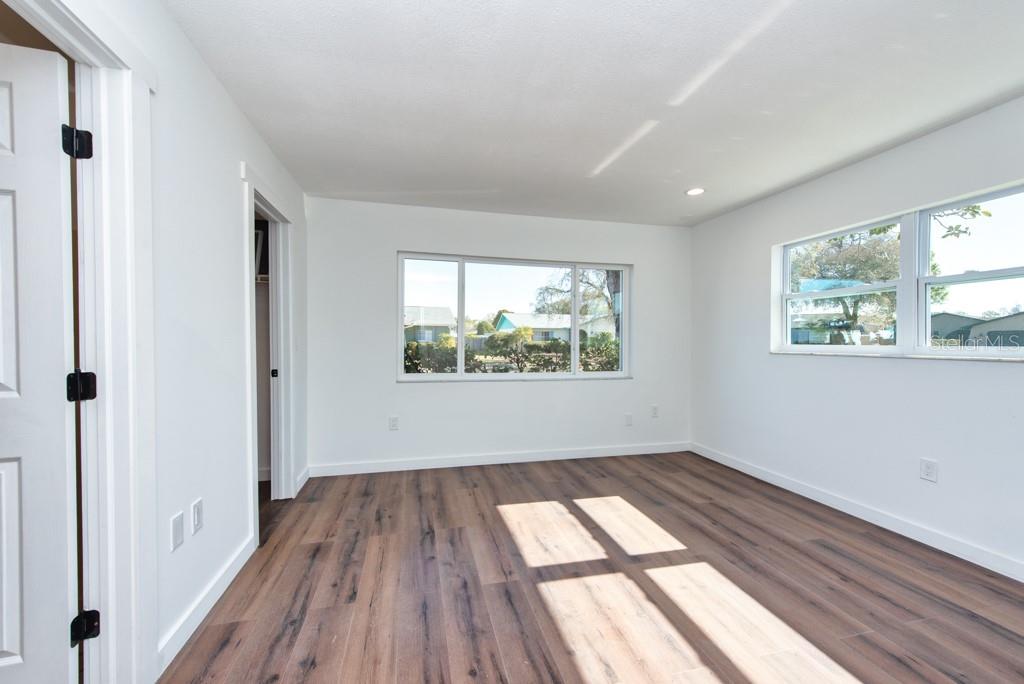 Image 12 of 37 For 4708 Cypress Ridge Place