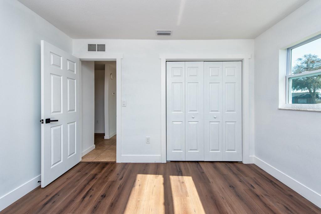 Image 18 of 37 For 4708 Cypress Ridge Place