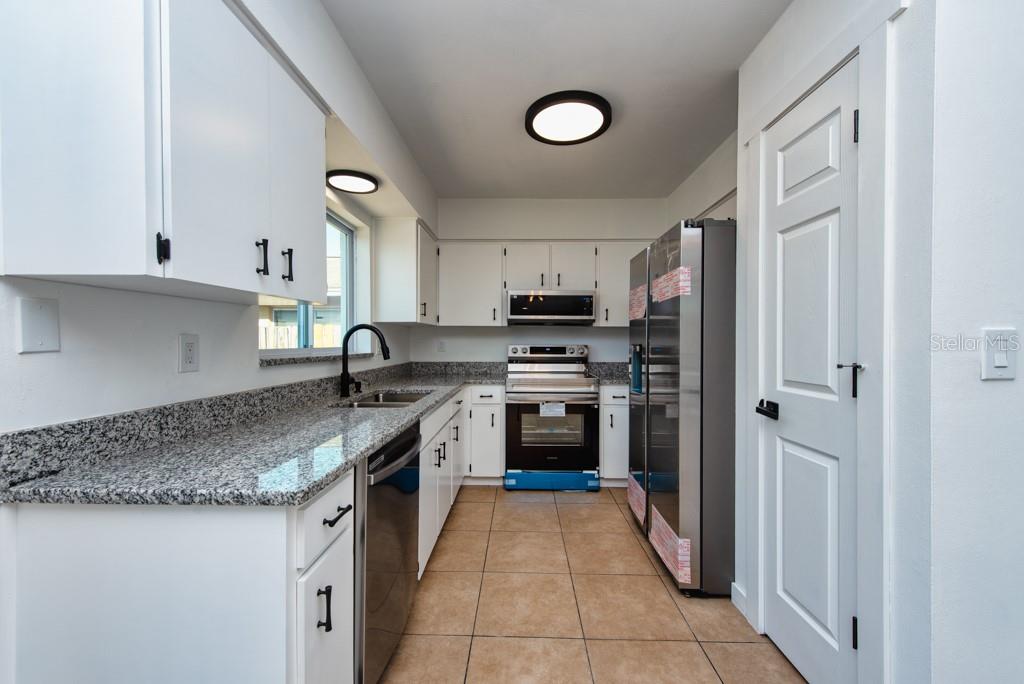 Image 8 of 37 For 4708 Cypress Ridge Place