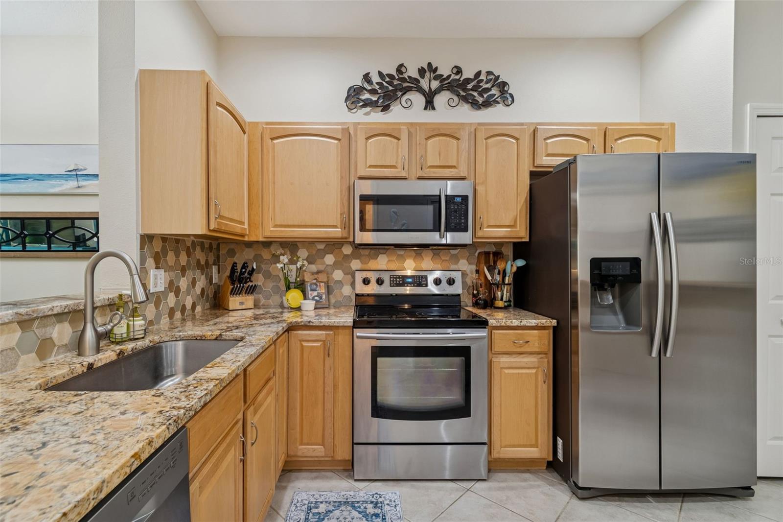 Image 16 of 87 For 11133 Kapok Grand Circle