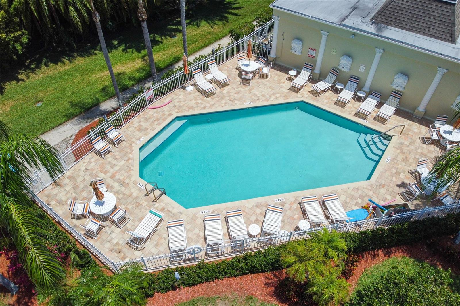 Image 58 of 87 For 11133 Kapok Grand Circle