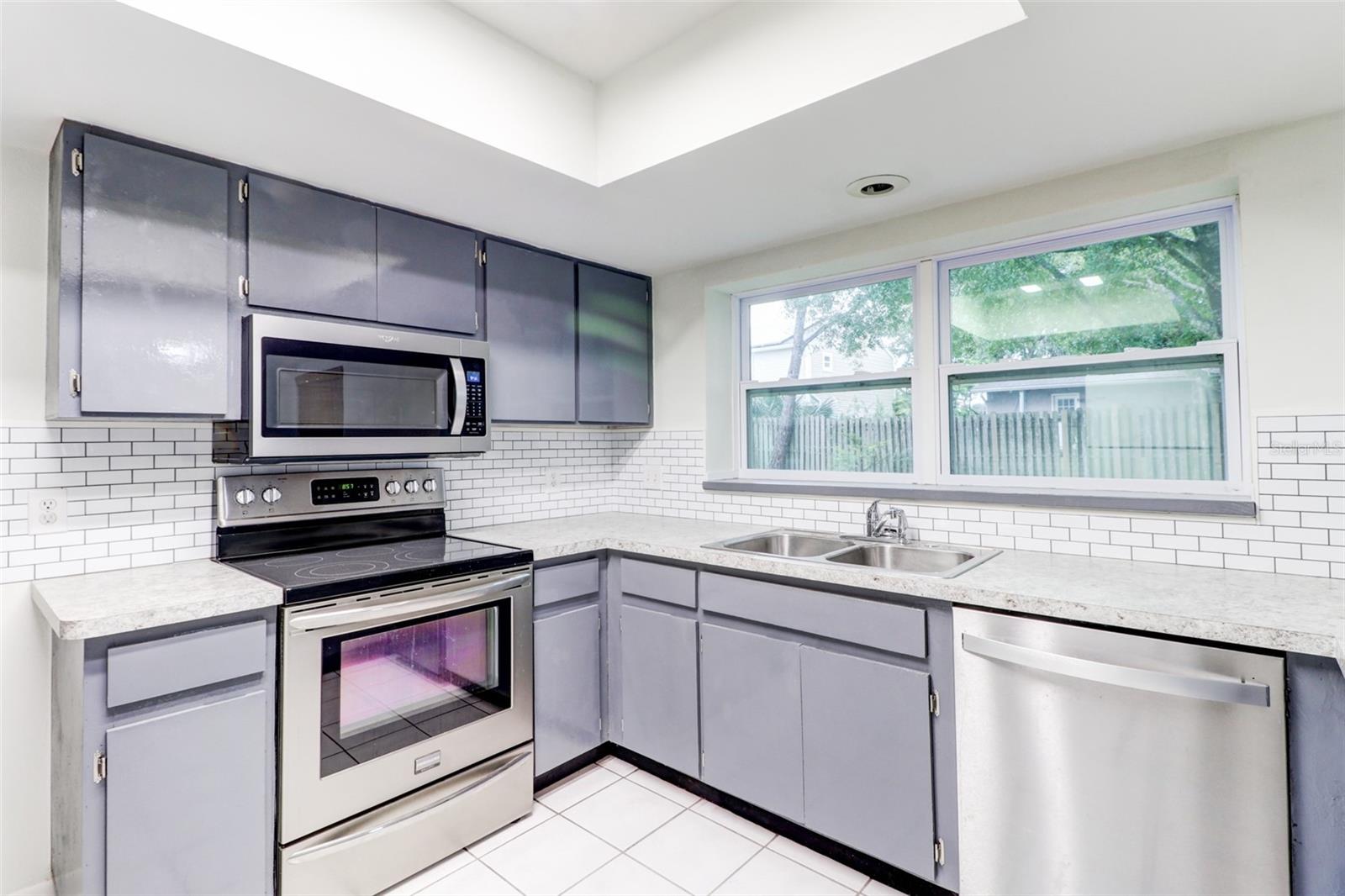 Image 12 of 38 For 16107 Country Crossing Drive