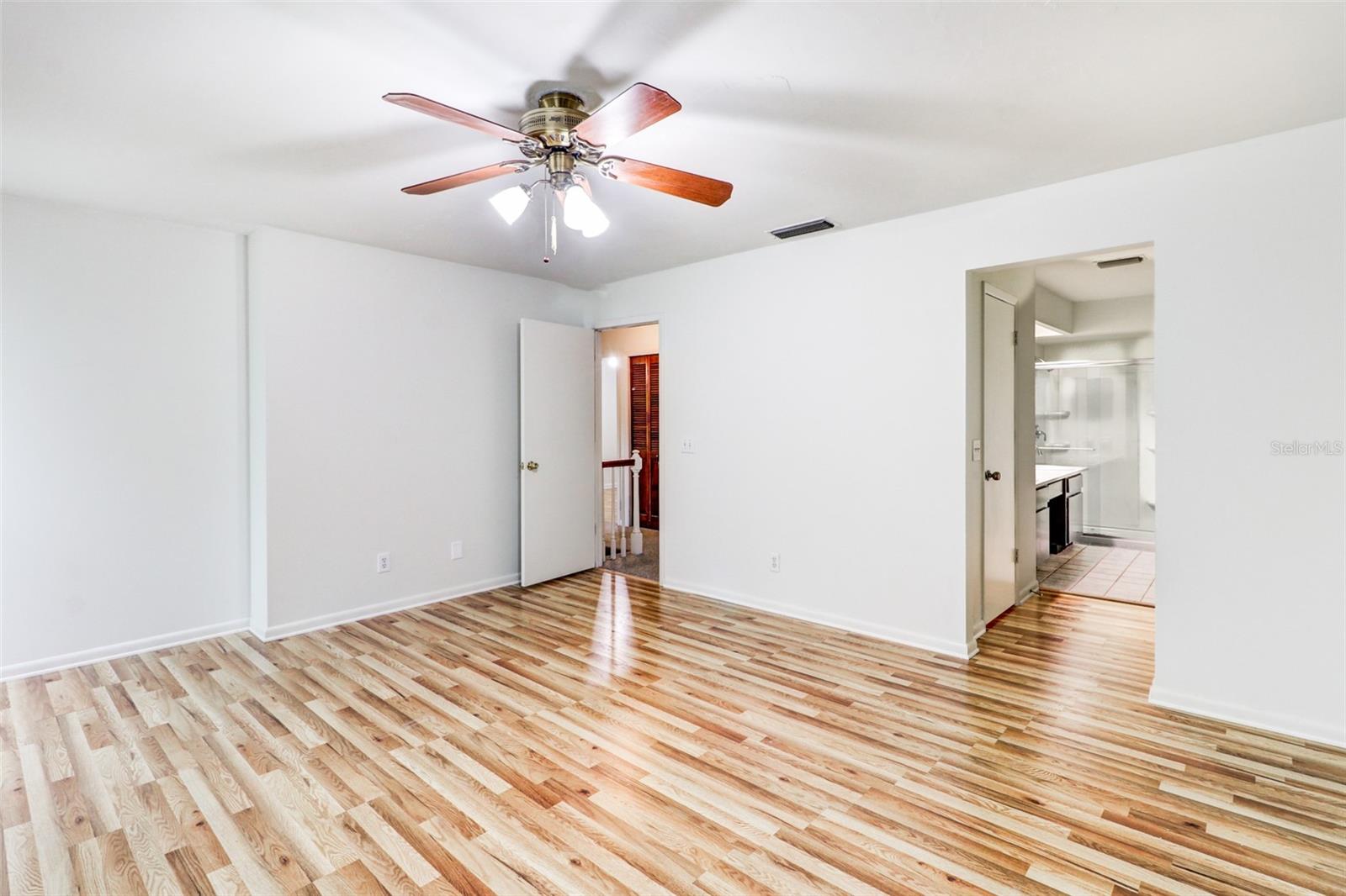 Image 18 of 38 For 16107 Country Crossing Drive