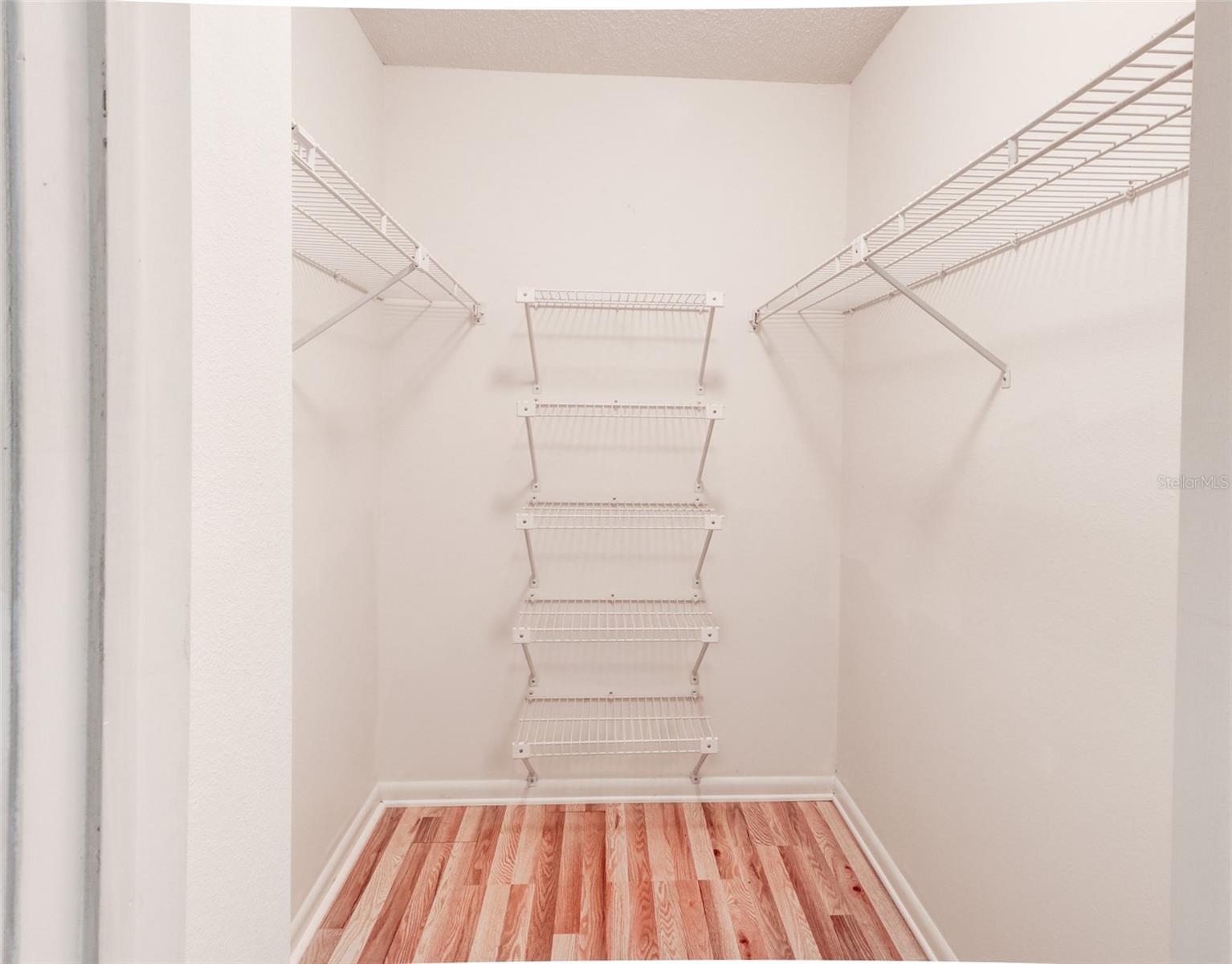 Image 23 of 38 For 16107 Country Crossing Drive