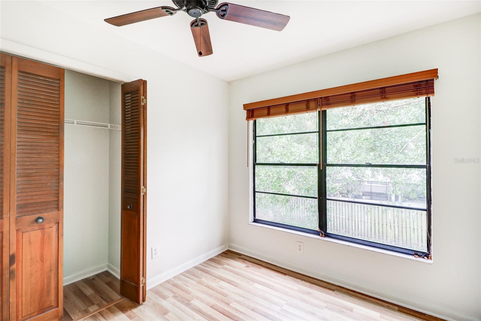 Image 25 of 38 For 16107 Country Crossing Drive