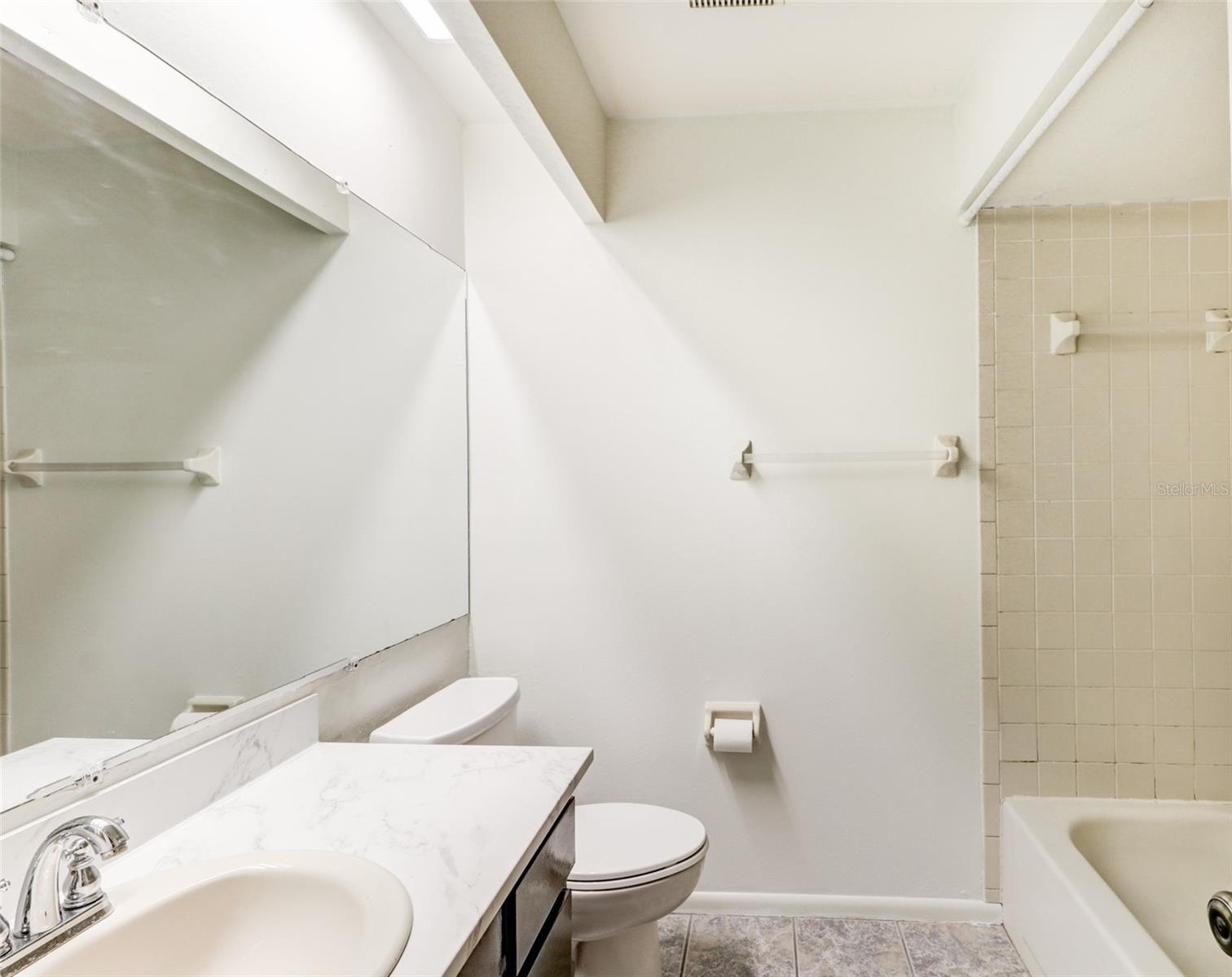 Image 34 of 38 For 16107 Country Crossing Drive