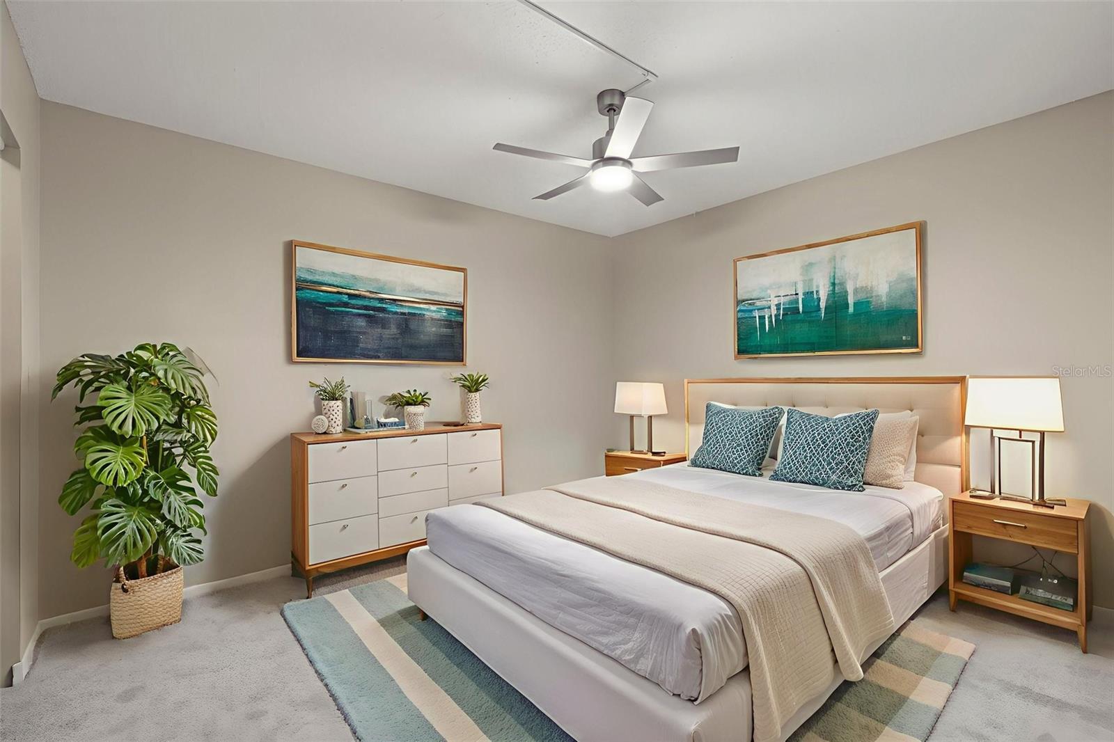 Image 19 of 27 For 476 Santa Cruz Place Ne B