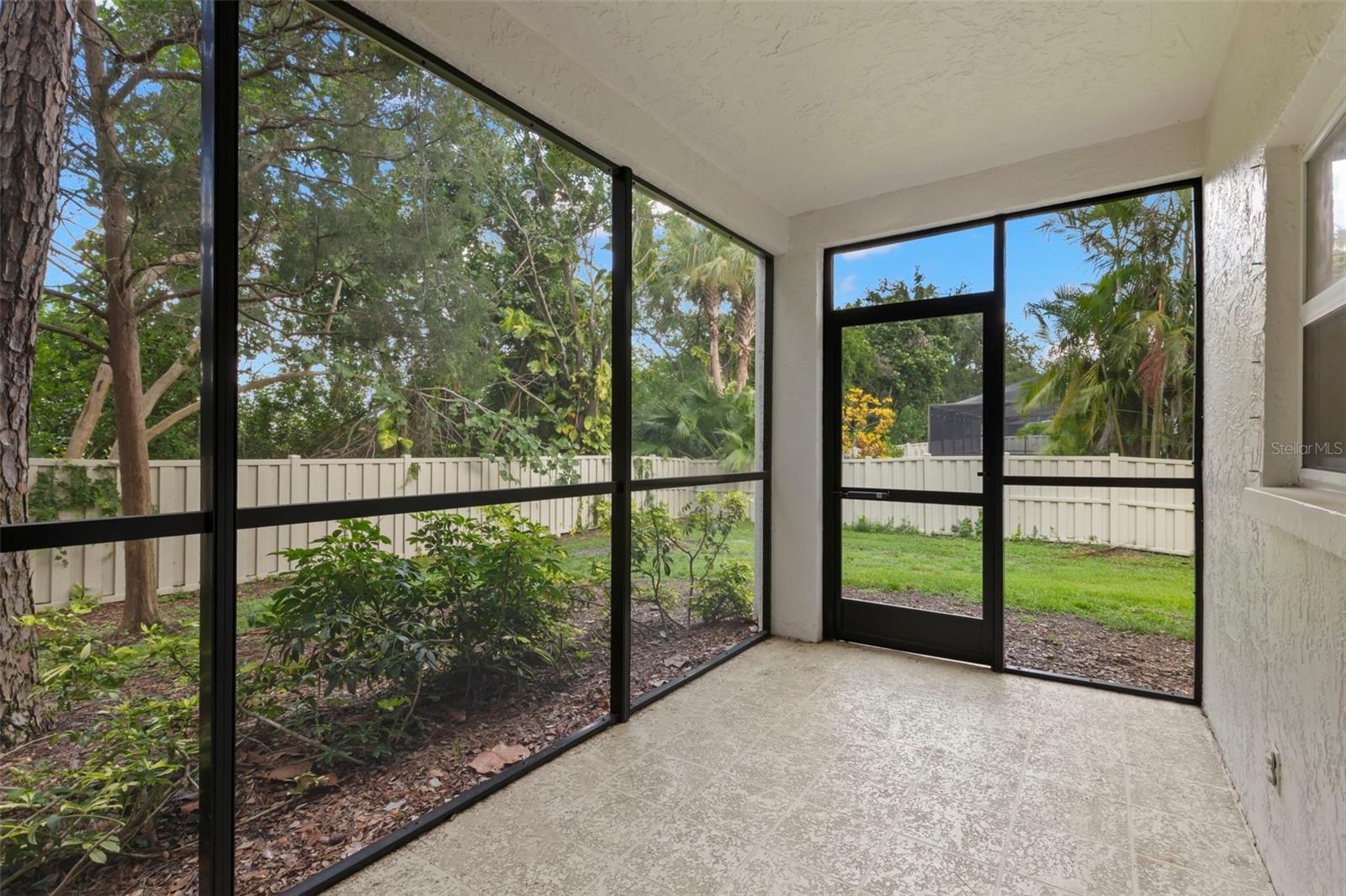 Image 7 of 27 For 476 Santa Cruz Place Ne B