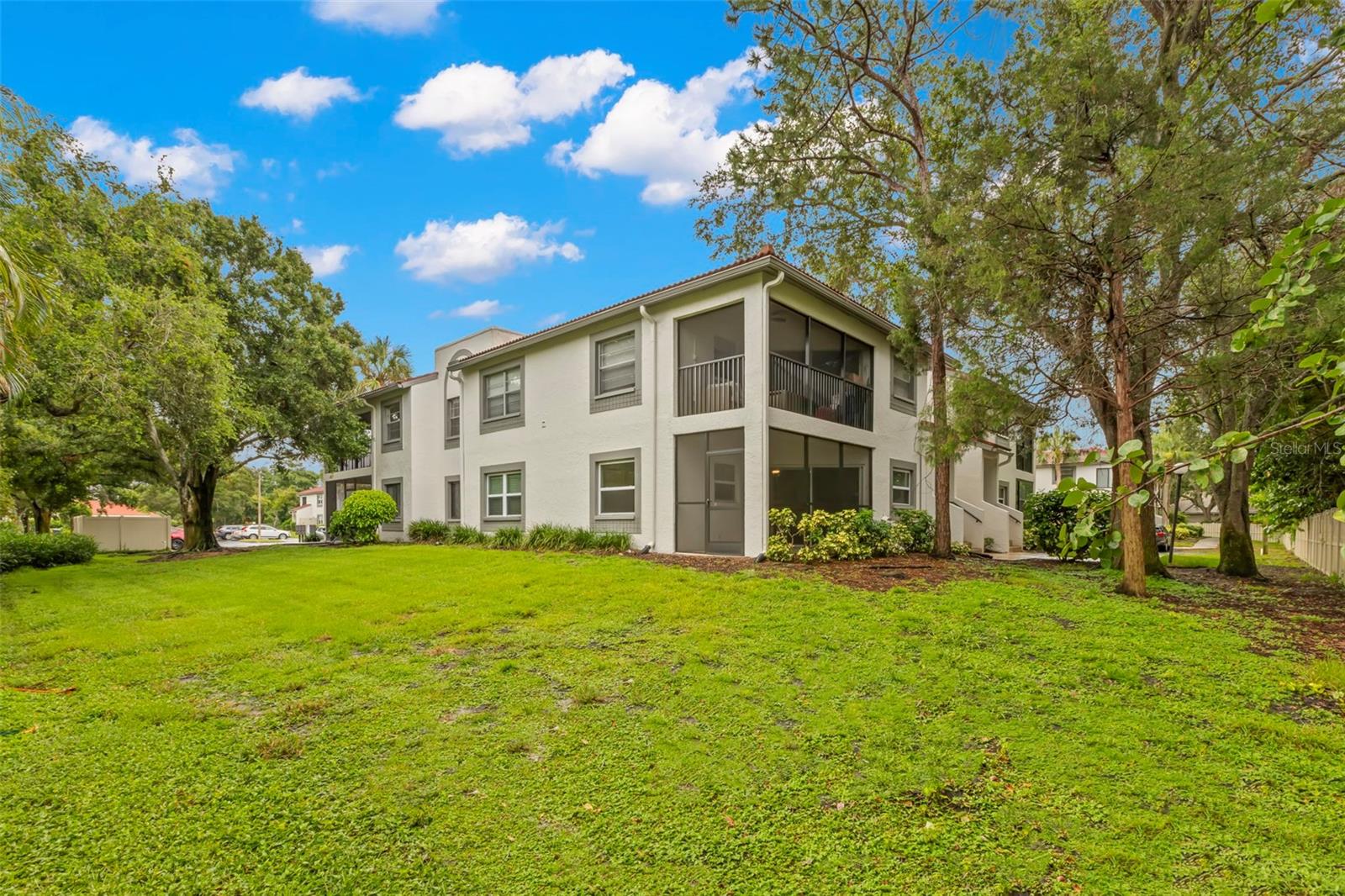 Image 8 of 27 For 476 Santa Cruz Place Ne B