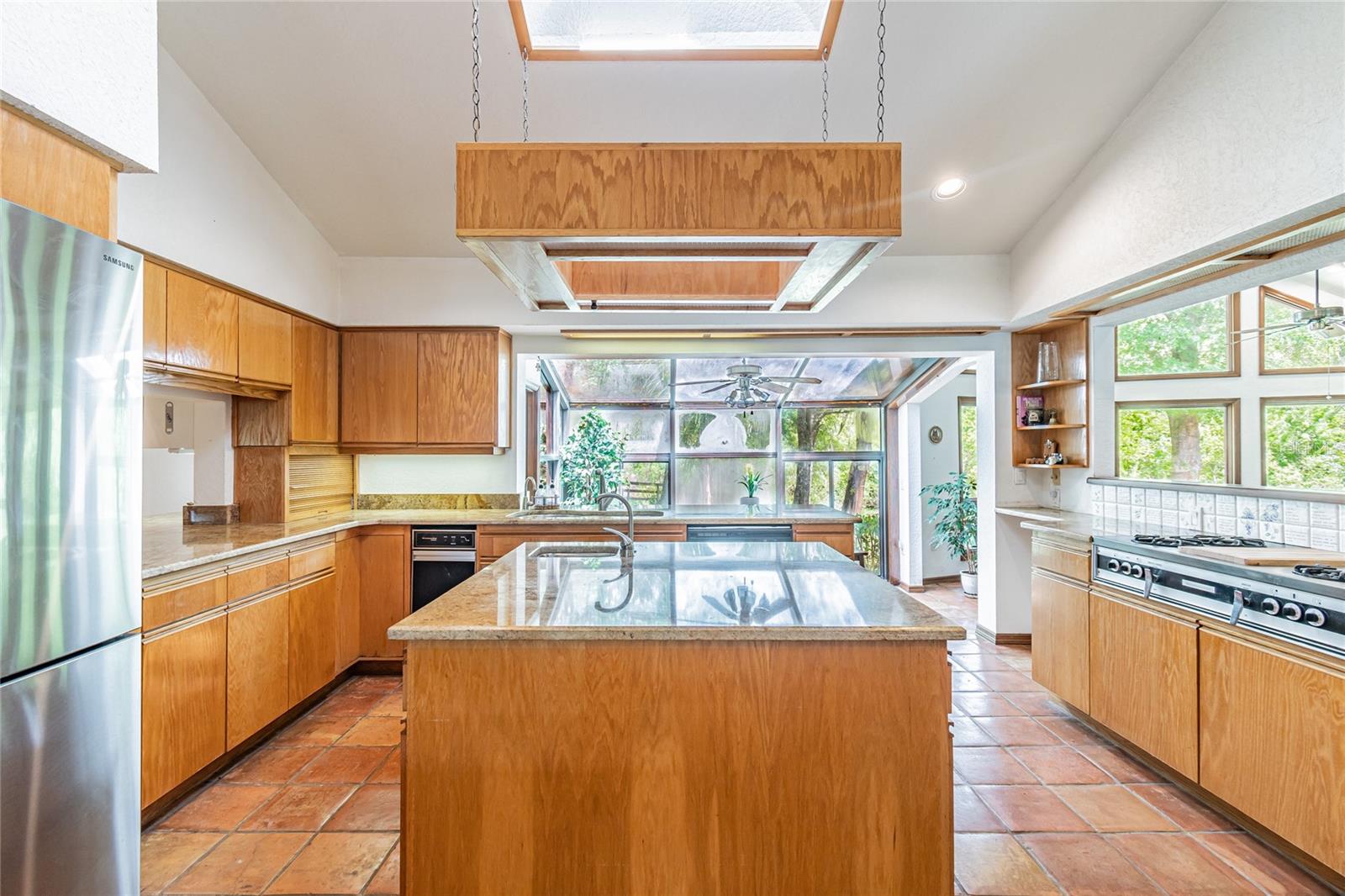 Image 18 of 50 For 6225, 6229 Deen Still Road