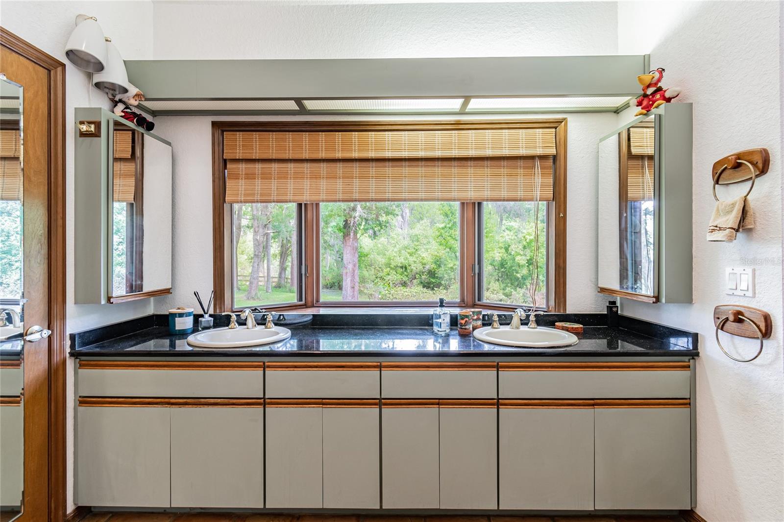 Image 26 of 50 For 6225, 6229 Deen Still Road