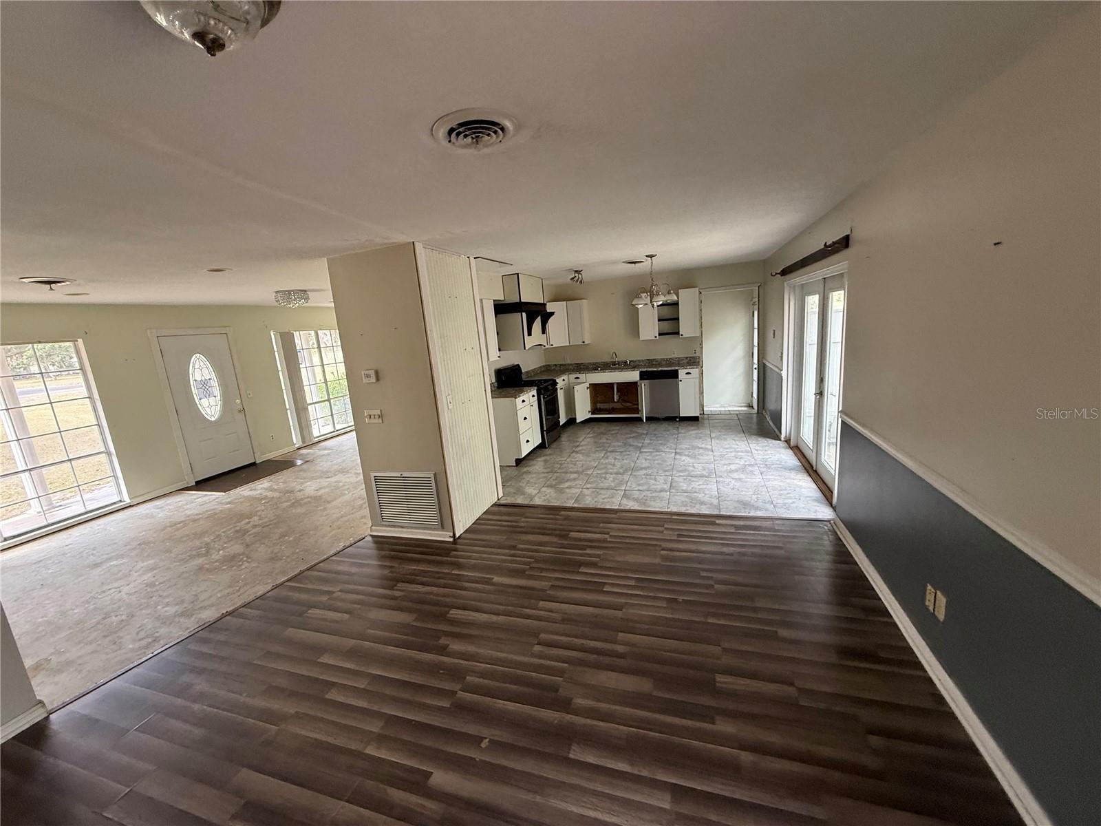 Image 11 of 26 For 801 9th Street Ne