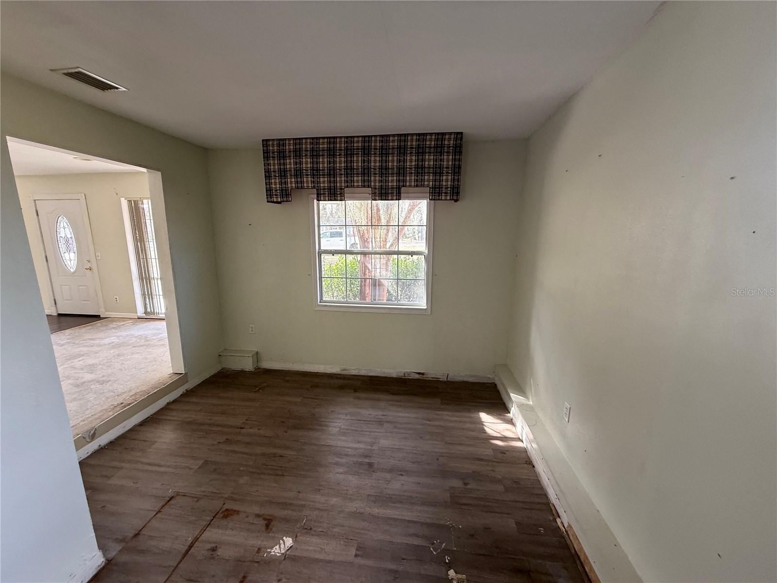 Image 14 of 26 For 801 9th Street Ne