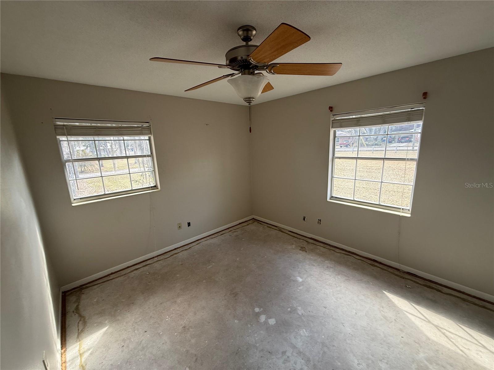 Image 17 of 26 For 801 9th Street Ne