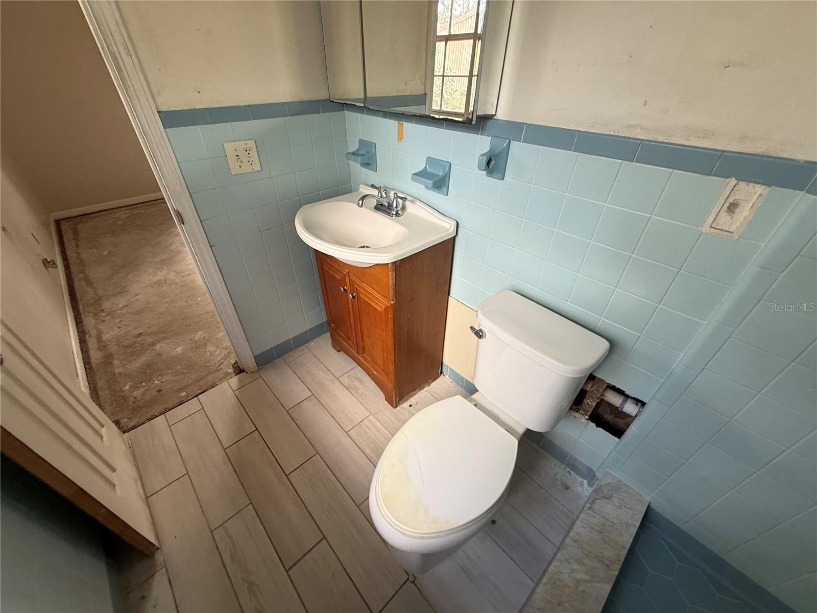 Image 21 of 26 For 801 9th Street Ne