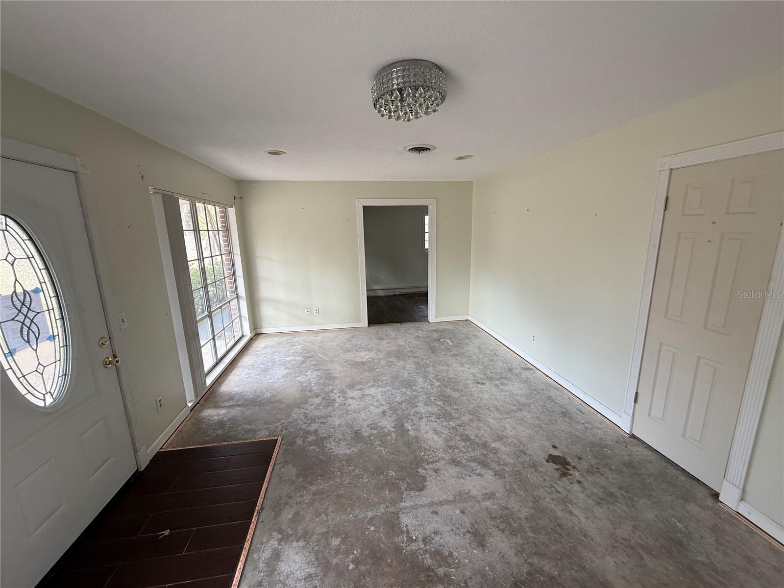 Image 7 of 26 For 801 9th Street Ne