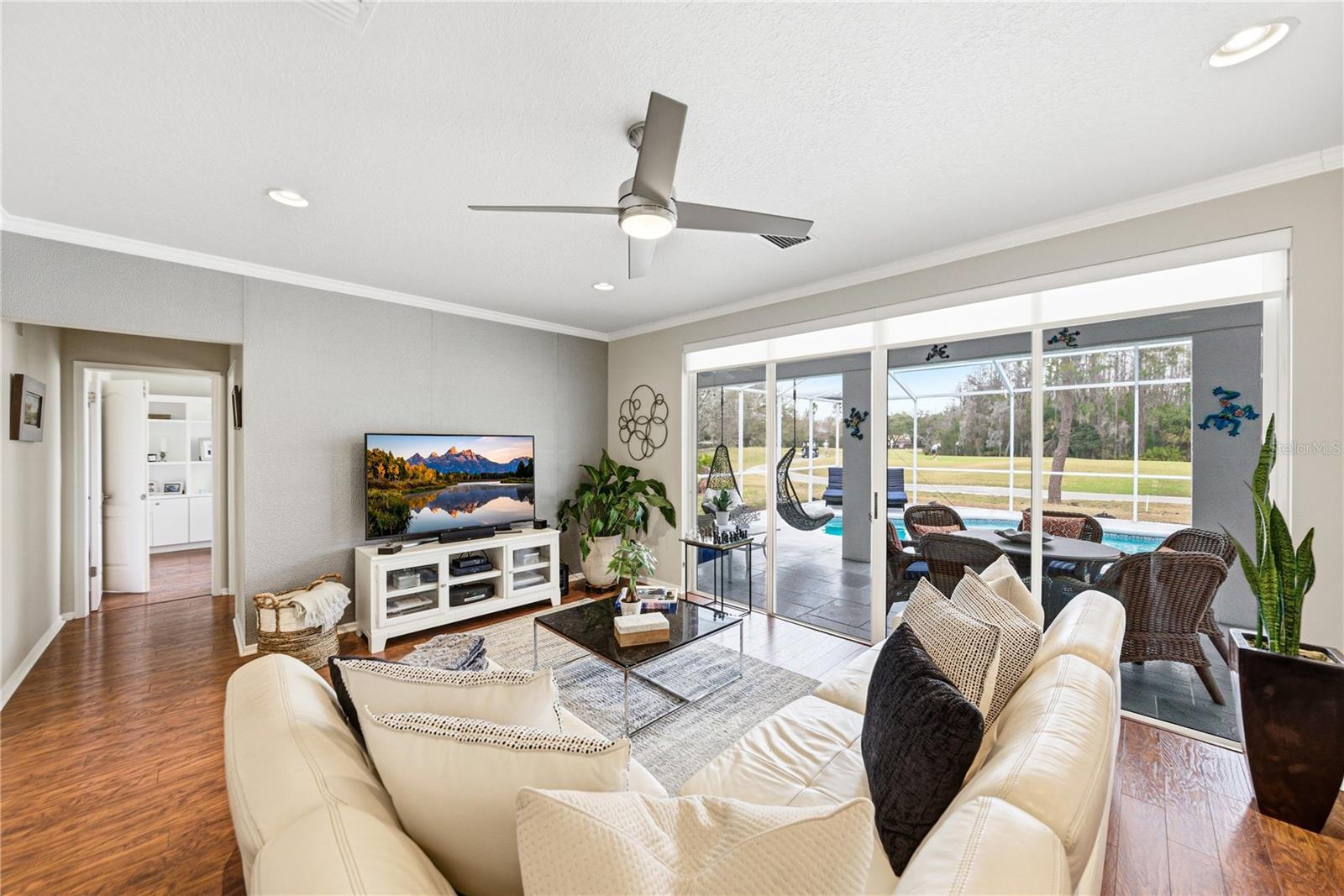 Image 16 of 100 For 8785 Ashworth Drive