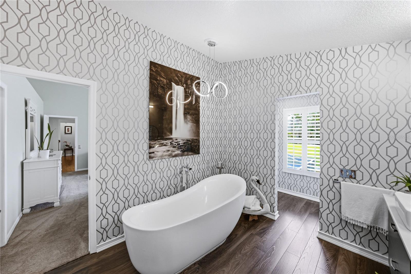 Image 36 of 100 For 8785 Ashworth Drive