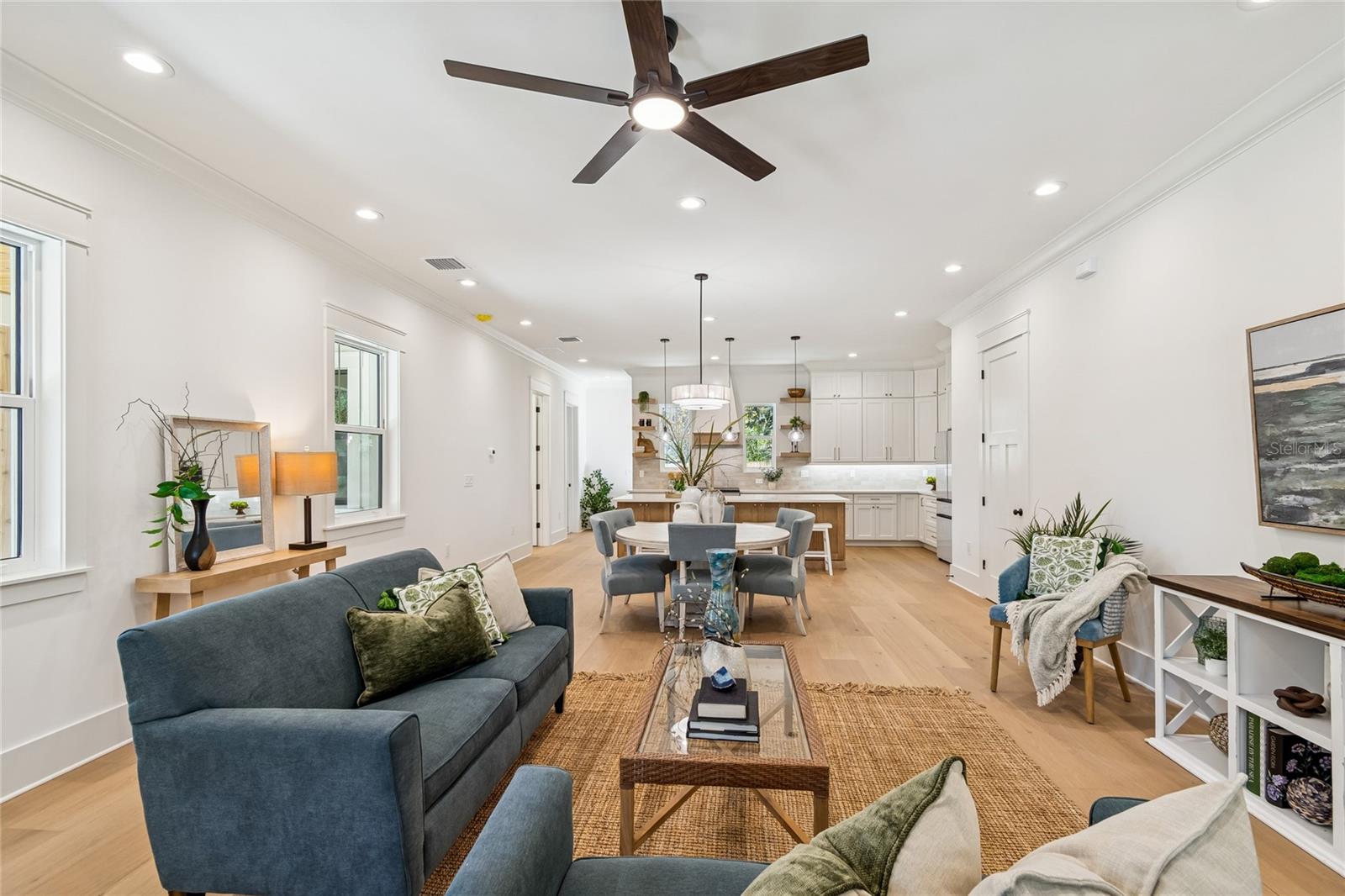 Listing photo id 8 for 1709 Henry Avenue