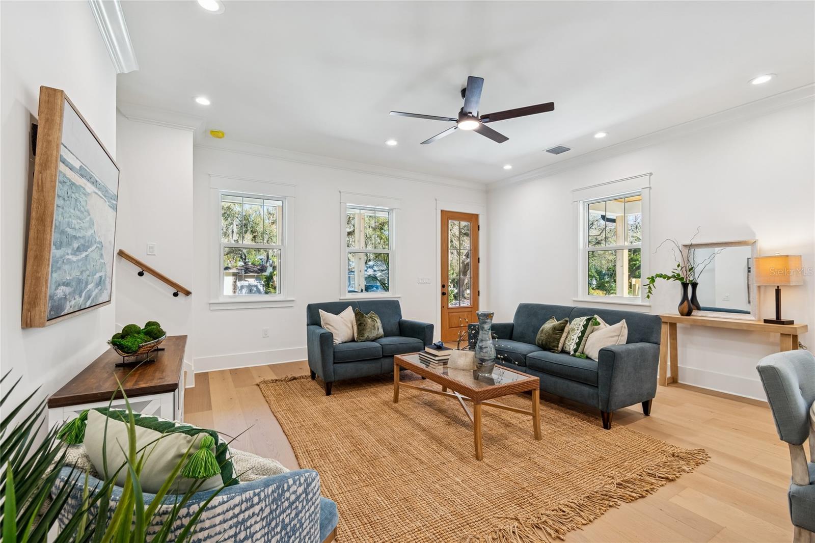 Listing photo id 9 for 1709 Henry Avenue