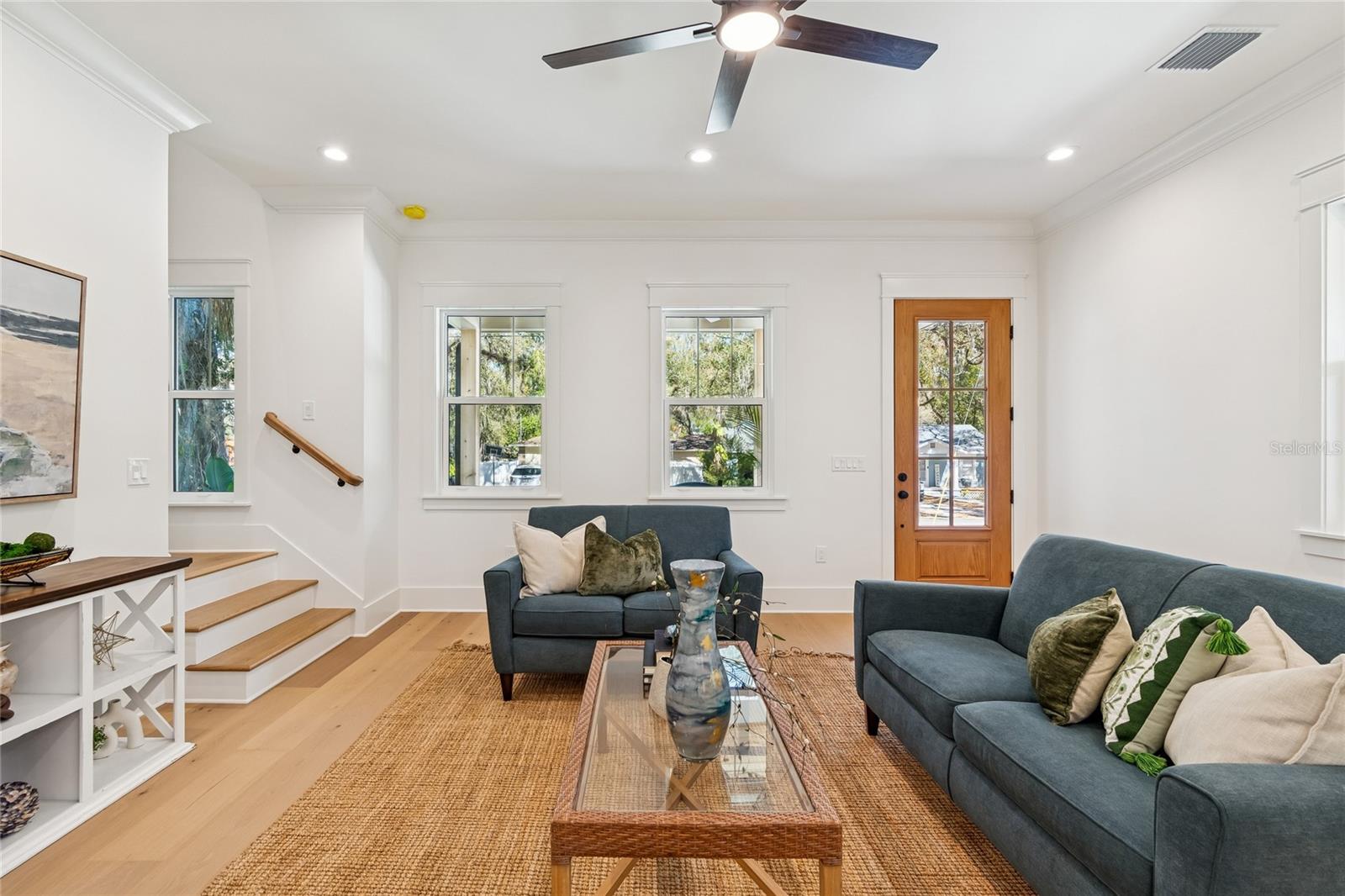 Listing photo id 10 for 1709 Henry Avenue