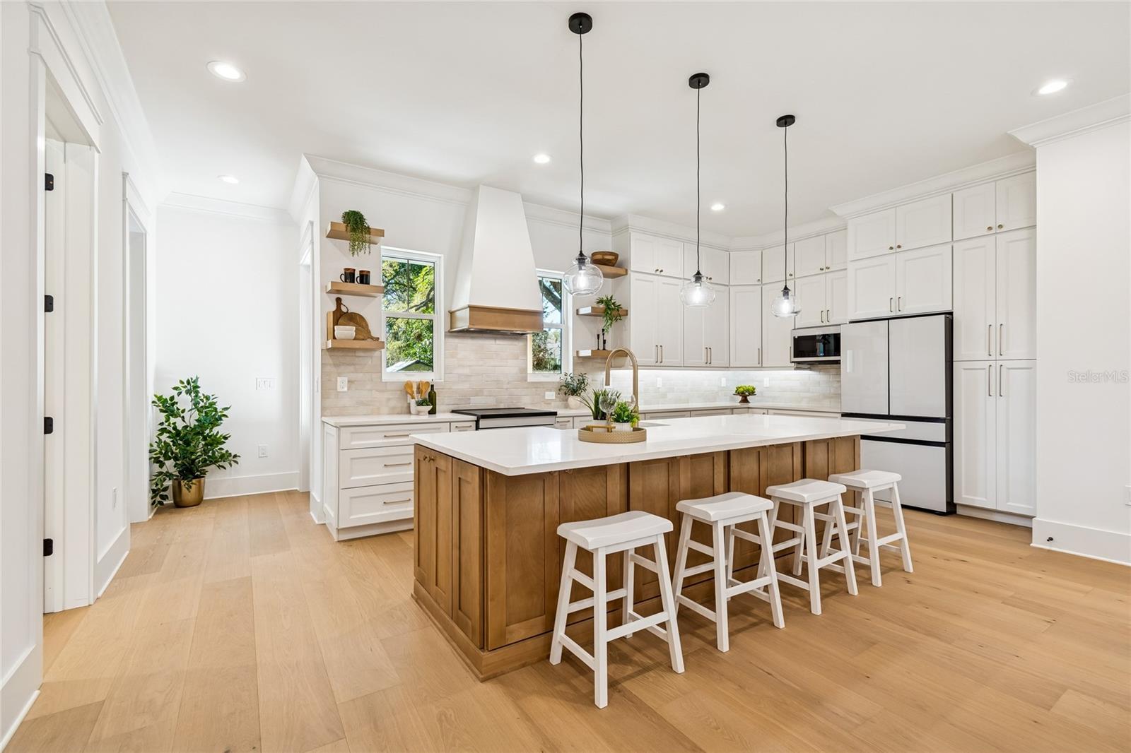 Listing photo id 17 for 1709 Henry Avenue