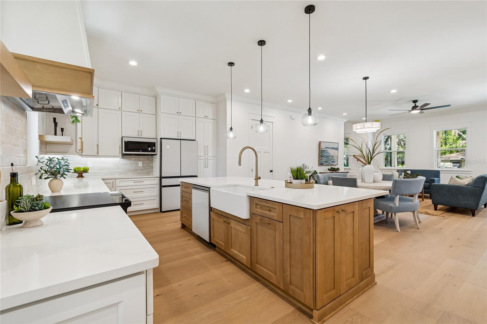 Listing photo id 25 for 1709 Henry Avenue