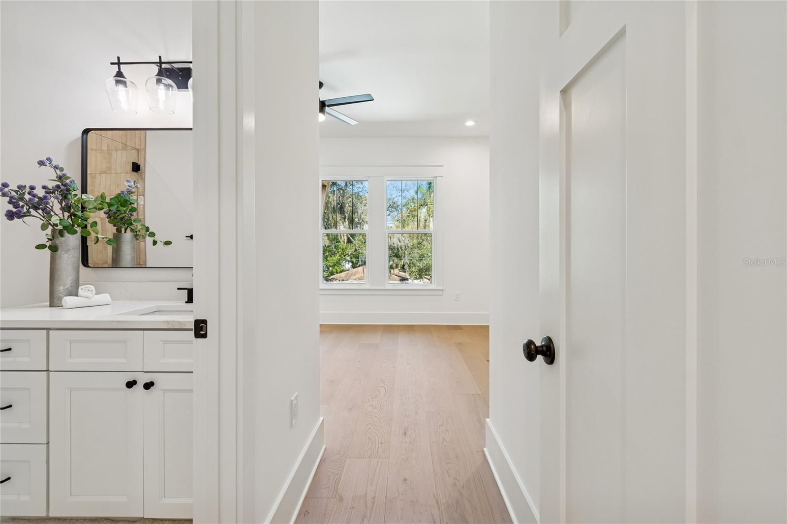 Listing photo id 56 for 1709 Henry Avenue