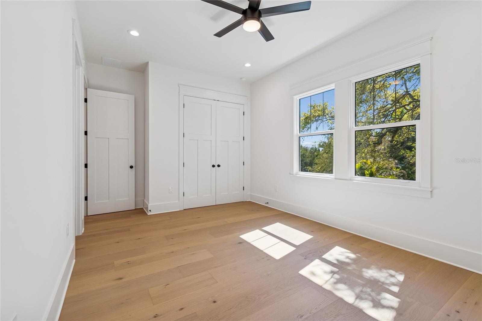 Listing photo id 61 for 1709 Henry Avenue