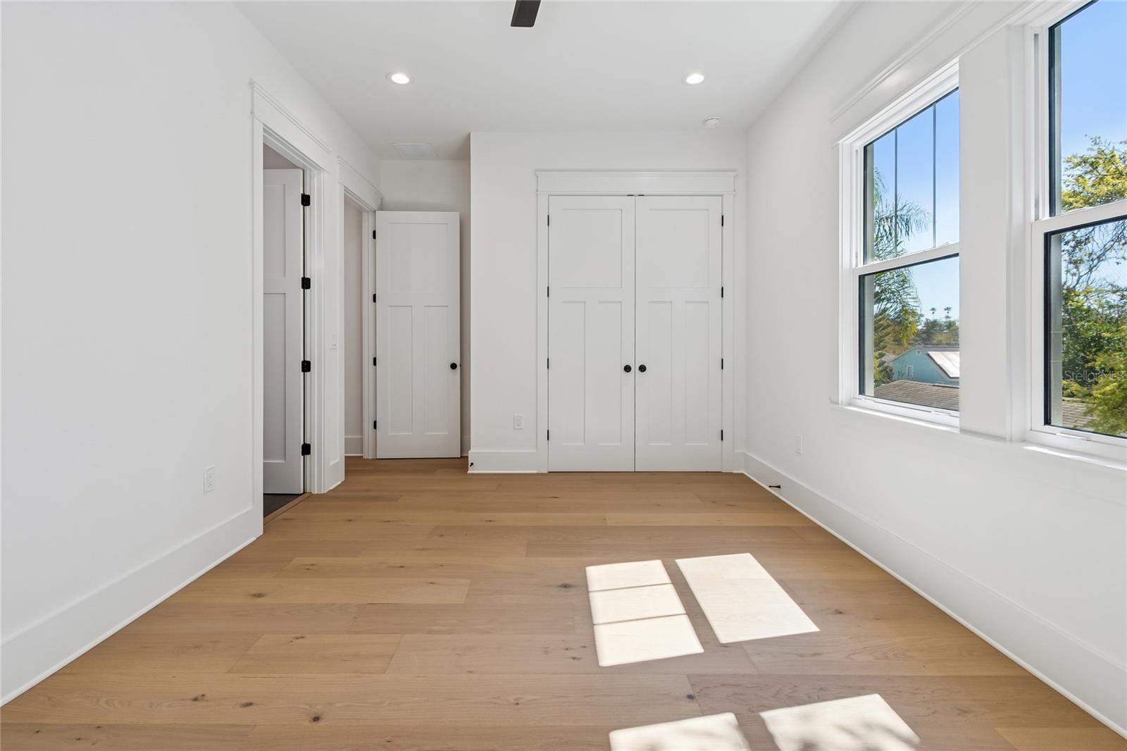 Listing photo id 62 for 1709 Henry Avenue