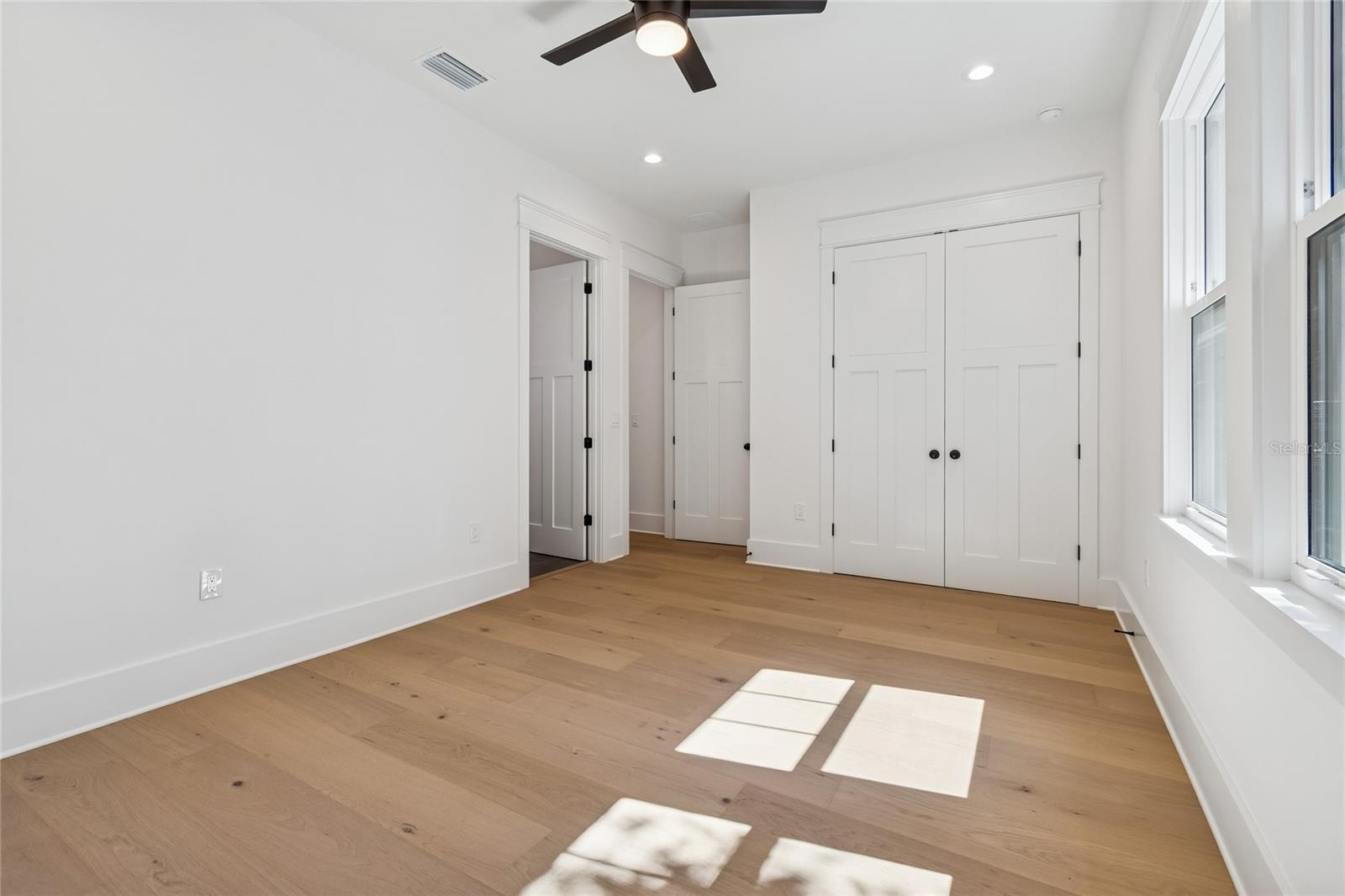 Listing photo id 63 for 1709 Henry Avenue