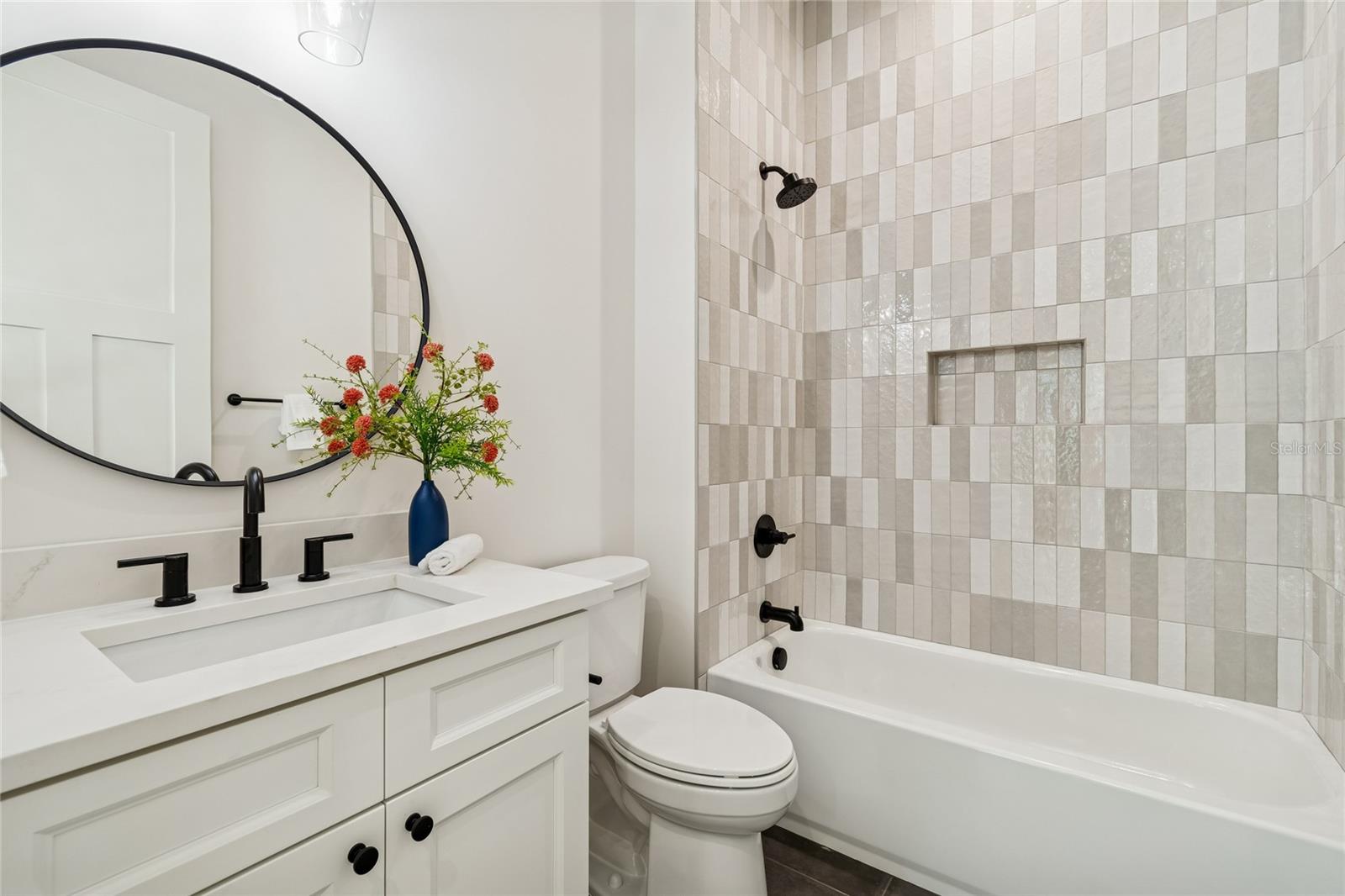 Listing photo id 65 for 1709 Henry Avenue