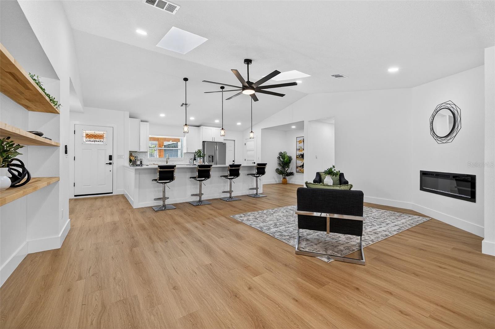 Image 20 of 52 For 1120 Country Lane