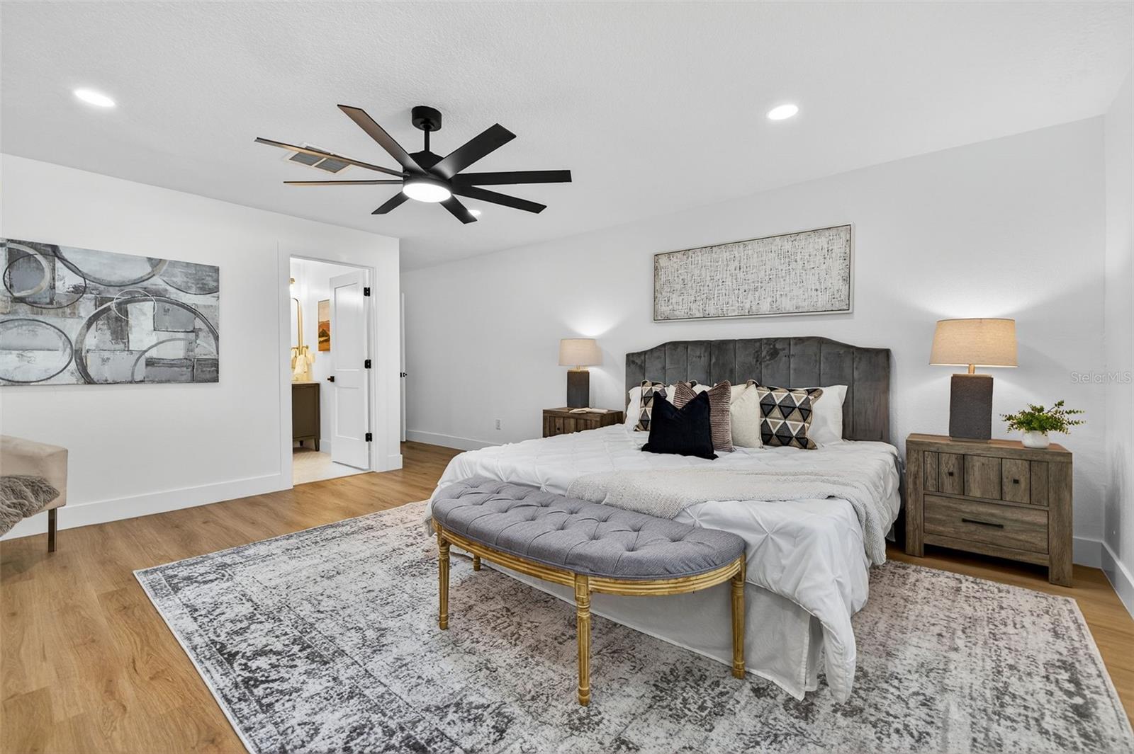 Image 24 of 52 For 1120 Country Lane