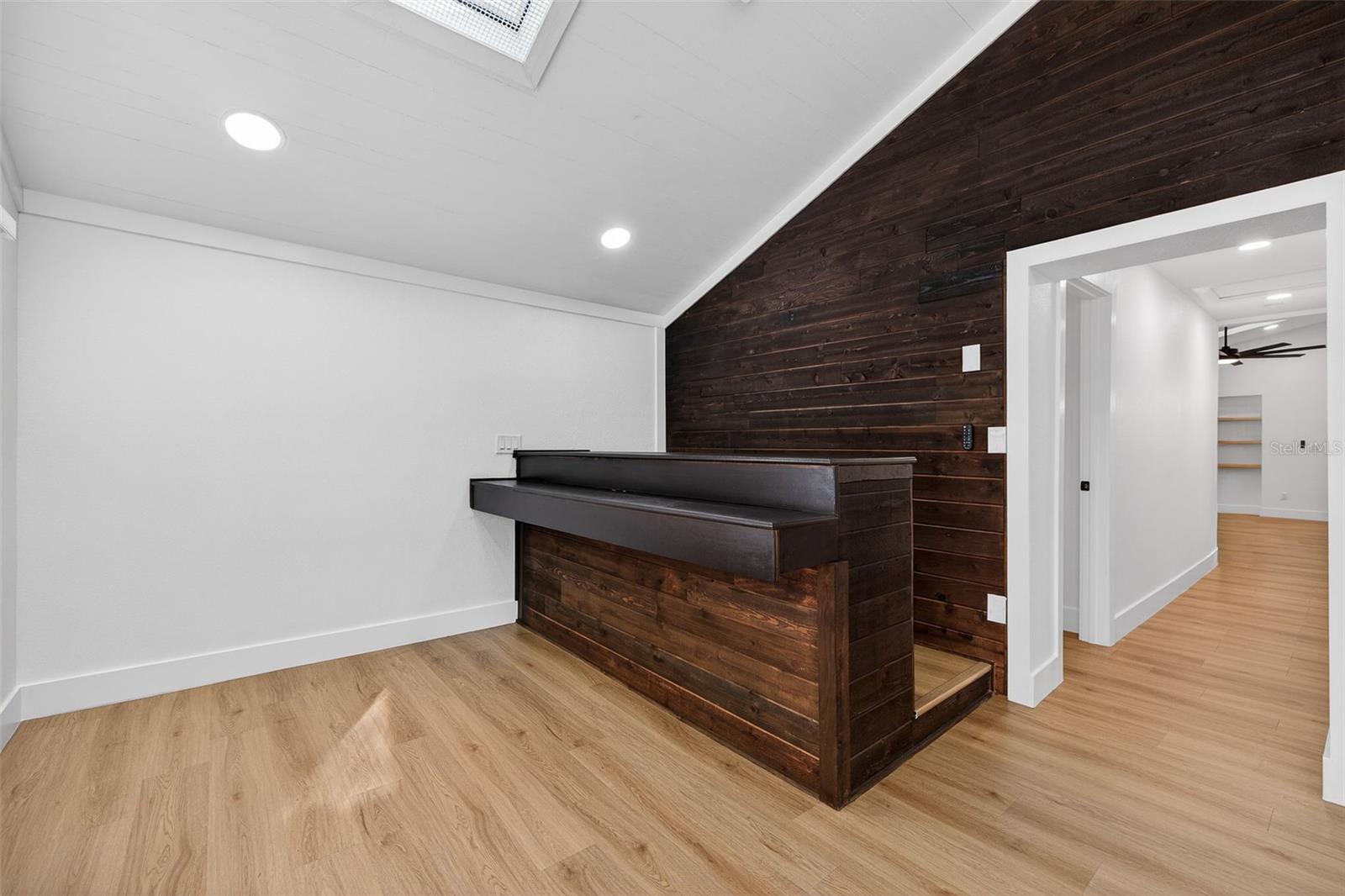 Image 30 of 52 For 1120 Country Lane